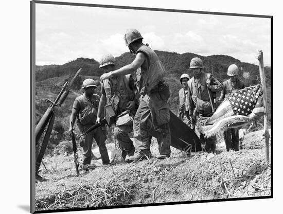Vietnam War U.S. Marine Casualty-Henri Huet-Mounted Photographic Print