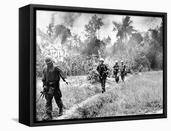 Vietnam War U.S. Marines Da Nang-Associated Press-Framed Premier Image Canvas