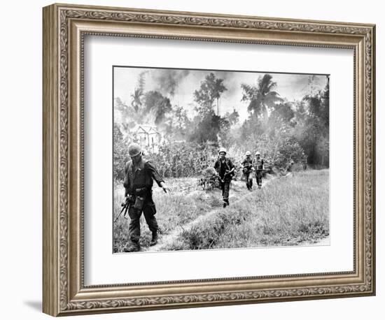 Vietnam War U.S. Marines Da Nang-Associated Press-Framed Photographic Print