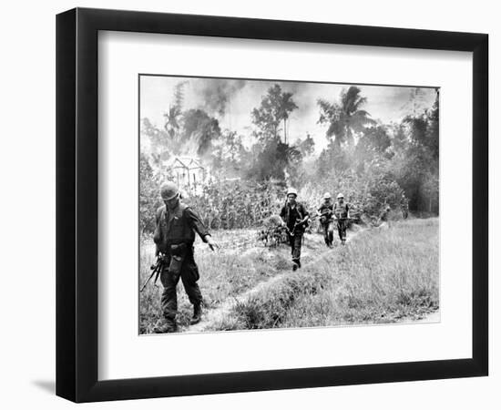 Vietnam War U.S. Marines Da Nang-Associated Press-Framed Photographic Print