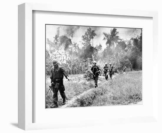 Vietnam War U.S. Marines Da Nang-Associated Press-Framed Photographic Print