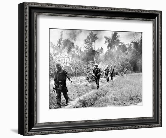 Vietnam War U.S. Marines Da Nang-Associated Press-Framed Photographic Print