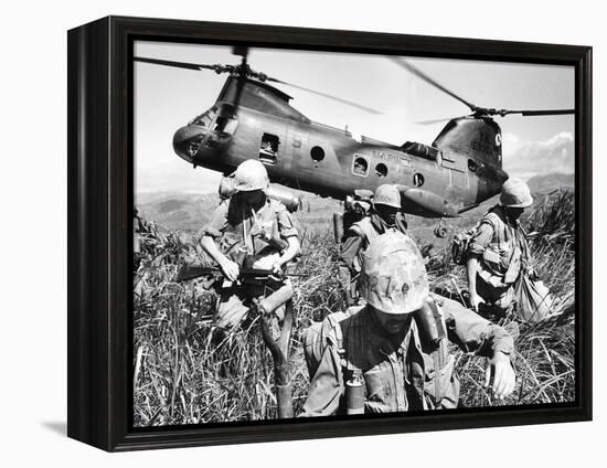 Vietnam War U.S. Marines-Associated Press-Framed Premier Image Canvas