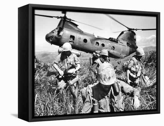 Vietnam War U.S. Marines-Associated Press-Framed Premier Image Canvas