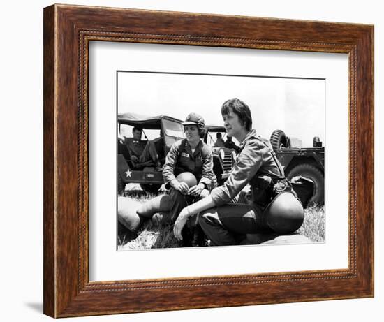 Vietnam War U.S. Nurses-Associated Press-Framed Photographic Print