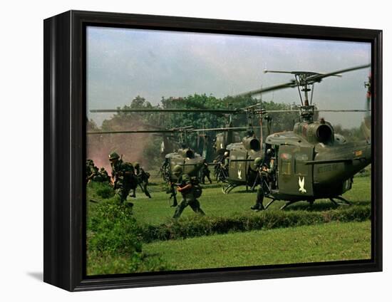 Vietnam War U.S. Paratroopers-Associated Press-Framed Premier Image Canvas