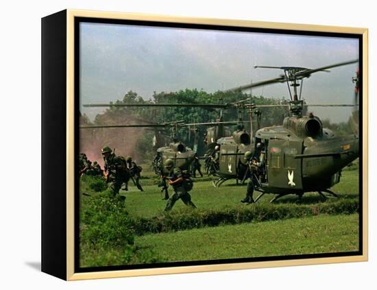 Vietnam War U.S. Paratroopers-Associated Press-Framed Premier Image Canvas