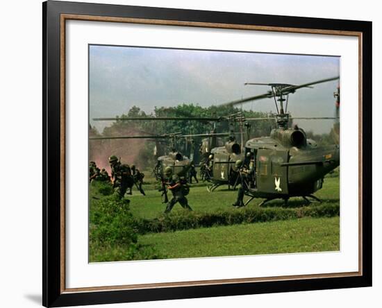 Vietnam War U.S. Paratroopers-Associated Press-Framed Photographic Print