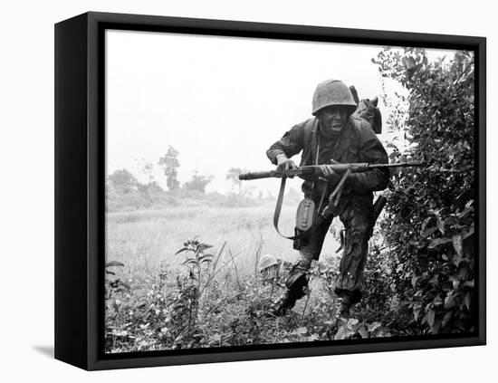 Vietnam War U.S. Soldier-Associated Press-Framed Premier Image Canvas