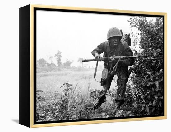 Vietnam War U.S. Soldier-Associated Press-Framed Premier Image Canvas