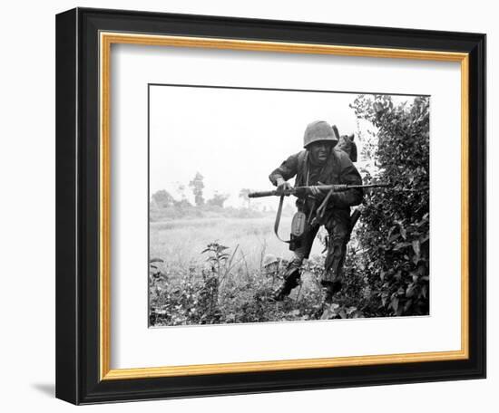 Vietnam War U.S. Soldier-Associated Press-Framed Photographic Print