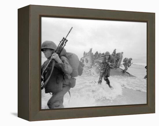 Vietnam War US Da Nang Landing-Associated Press-Framed Premier Image Canvas