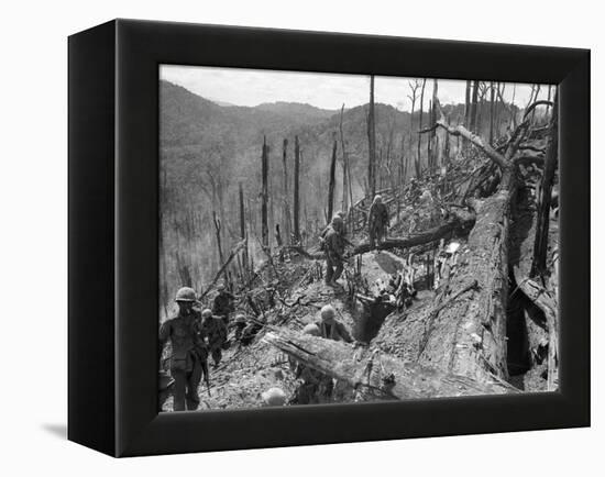 Vietnam War US Dak To-Associated Press-Framed Premier Image Canvas