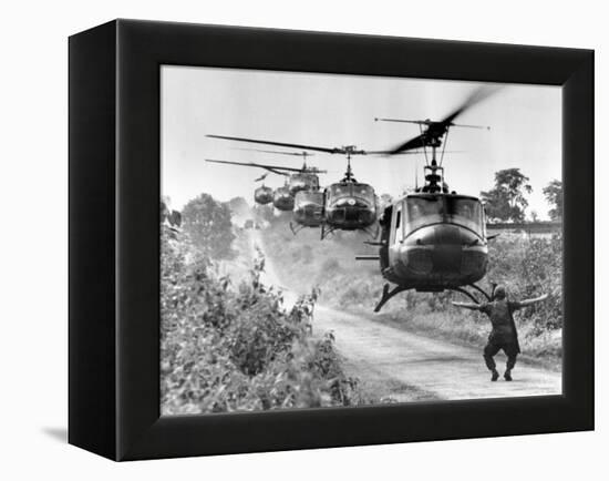 Vietnam War US Helicopters-Horst Faas-Framed Premier Image Canvas