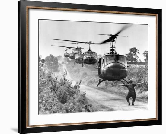 Vietnam War US Helicopters-Horst Faas-Framed Photographic Print