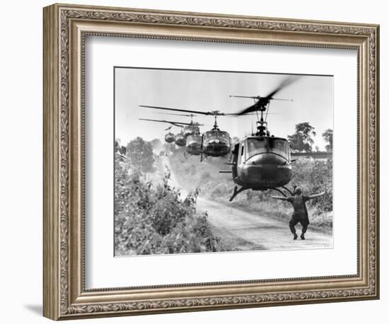 Vietnam War US Helicopters-Horst Faas-Framed Photographic Print