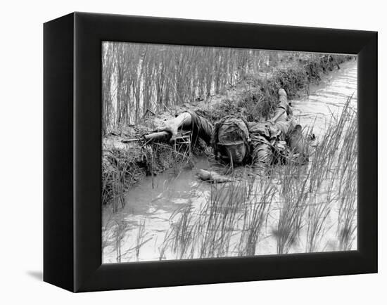 Vietnam War US Troops-Henri Huet-Framed Premier Image Canvas