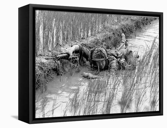 Vietnam War US Troops-Henri Huet-Framed Premier Image Canvas