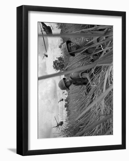 Vietnam War-Associated Press-Framed Photographic Print