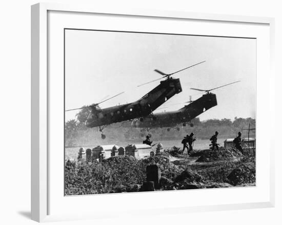 Vietnam War-Horst Faas-Framed Photographic Print