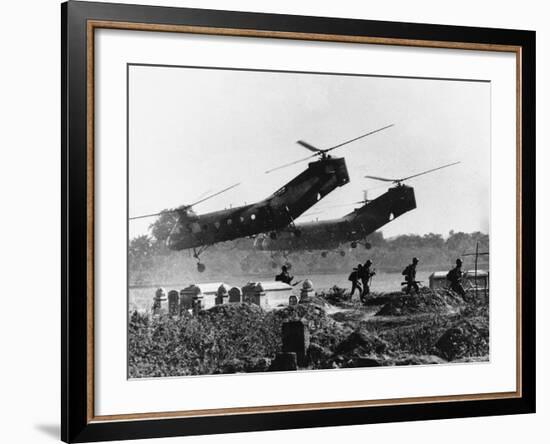 Vietnam War-Horst Faas-Framed Photographic Print