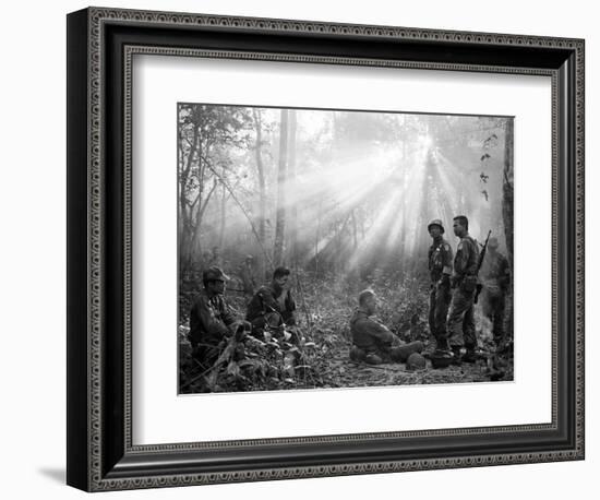 Vietnam War-Horst Faas-Framed Photographic Print