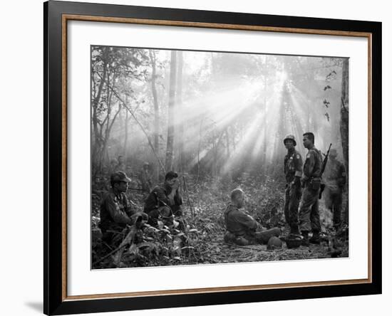 Vietnam War-Horst Faas-Framed Photographic Print