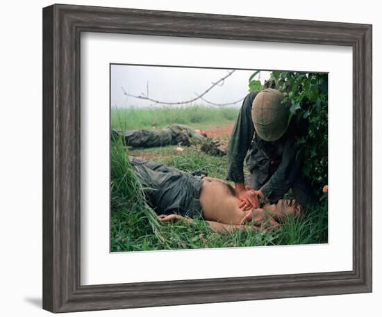 Vietnam War-Horst Faas-Framed Photographic Print