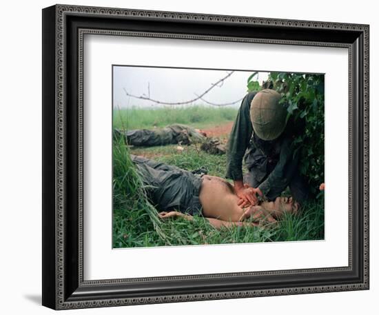 Vietnam War-Horst Faas-Framed Photographic Print