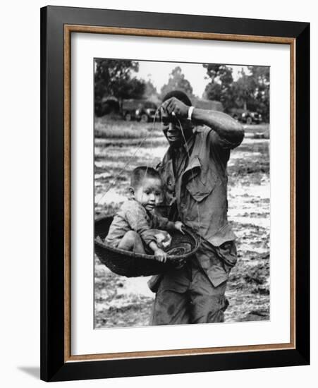 Vietnam War-Associated Press-Framed Photographic Print