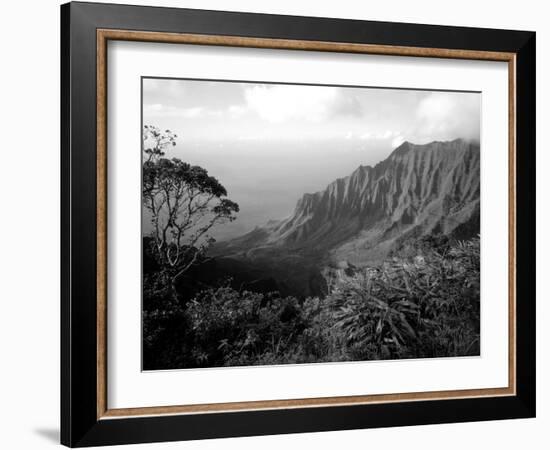 View Above the Na Pali Coast, Kauai, Hawaii, USA-Christopher Talbot Frank-Framed Photographic Print