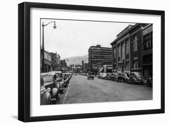 View of a City Street Scene - Lewiston, ID-Lantern Press-Framed Art Print