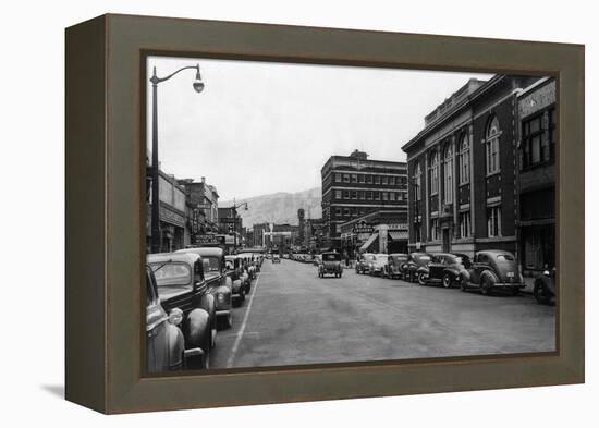 View of a City Street Scene - Lewiston, ID-Lantern Press-Framed Stretched Canvas