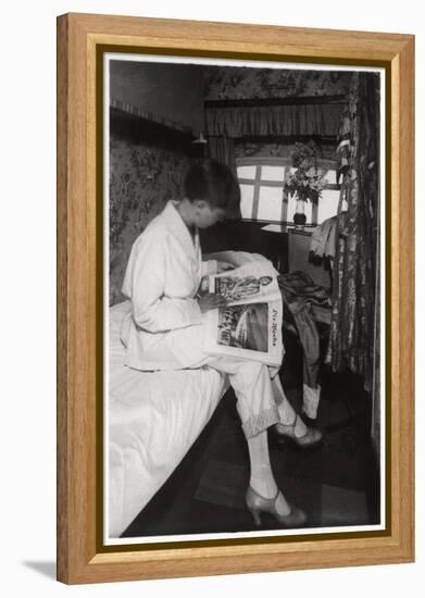 View of a Passenger Cabin on Board Zeppelin Lz 127 Graf Zeppelin, 1933-null-Framed Premier Image Canvas