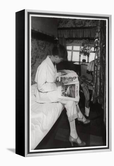 View of a Passenger Cabin on Board Zeppelin Lz 127 Graf Zeppelin, 1933-null-Framed Premier Image Canvas