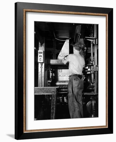 View of a Press Printing the Jewish Daily Forward-Hansel Mieth-Framed Photographic Print