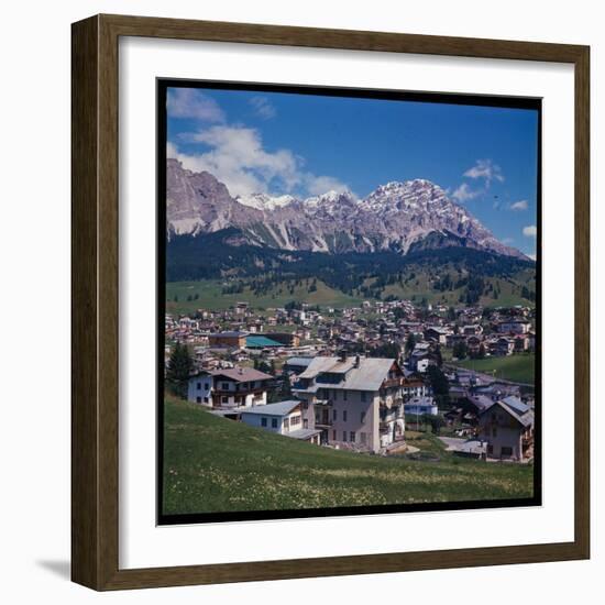 View of Cortina-Bettmann-Framed Photographic Print