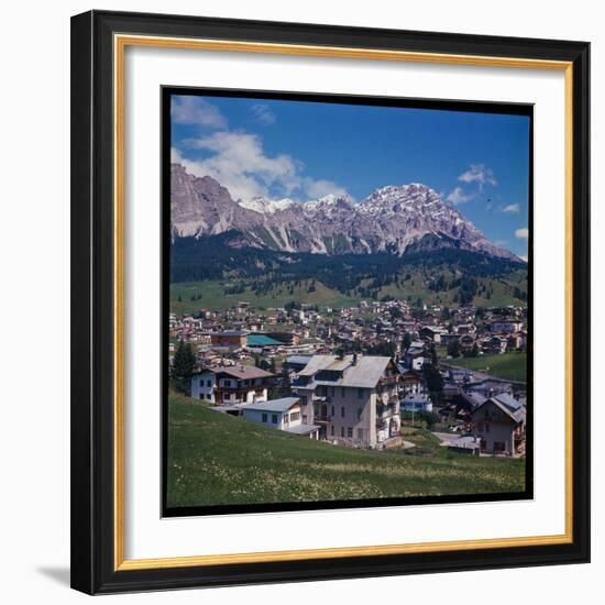 View of Cortina-Bettmann-Framed Photographic Print