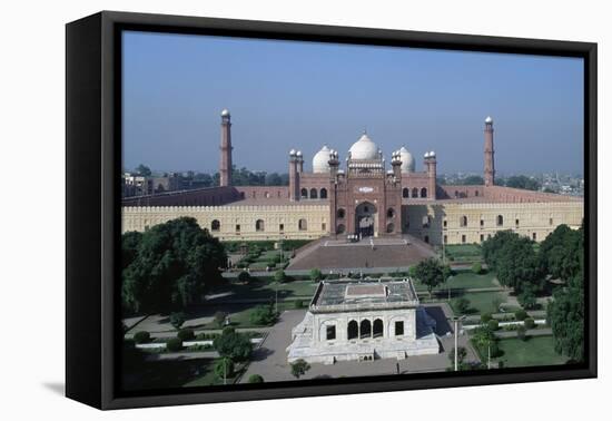 View of Facade of Badshahi Mosque-null-Framed Premier Image Canvas