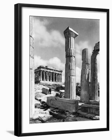 View Of Propylaes And Parthenon-Bettmann-Framed Photographic Print