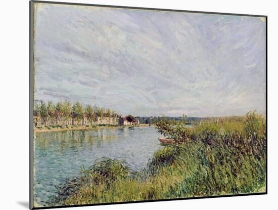 View of Saint-Mammes, C.1880-Alfred Sisley-Mounted Giclee Print