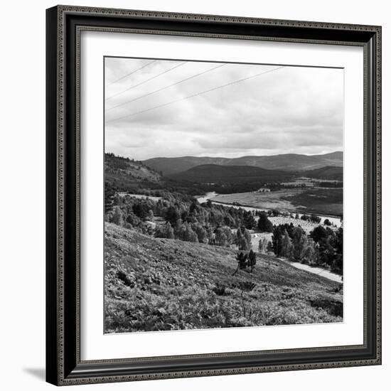 View of the Countryside in Deeside. 28/08/1959-Staff-Framed Photographic Print
