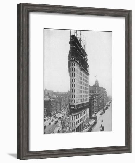 View of the Flatiron Building under Construction in New York City-null-Framed Premium Photographic Print