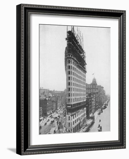 View of the Flatiron Building under Construction in New York City-null-Framed Premium Photographic Print