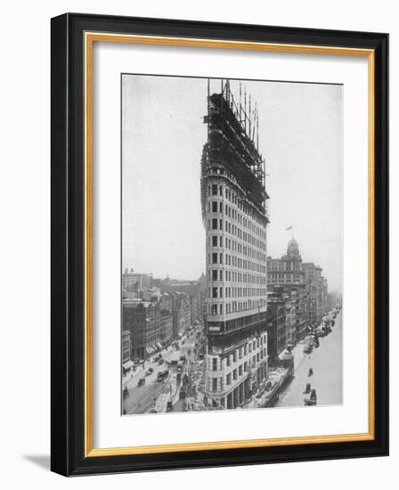 View of the Flatiron Building under Construction in New York City-null-Framed Premium Photographic Print