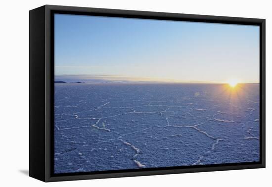 View of the Salar de Uyuni, the largest salt flat in the world, at sunrise, Daniel Campos Province,-Karol Kozlowski-Framed Premier Image Canvas