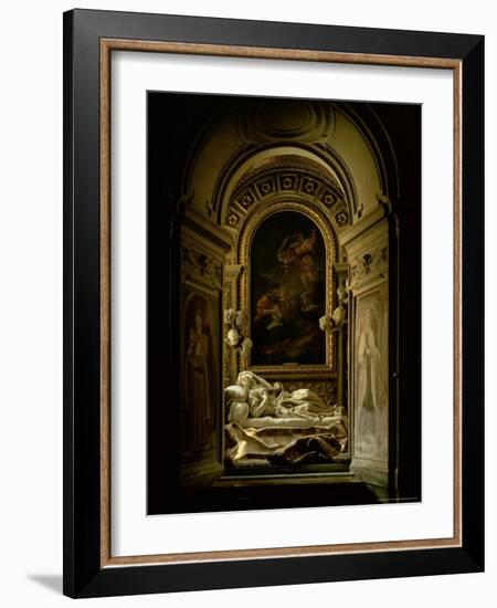 View of the The Altieri Chapel with the Death of the Blessed Ludovica Albertoni, 1675-Giovanni Lorenzo Bernini-Framed Photographic Print