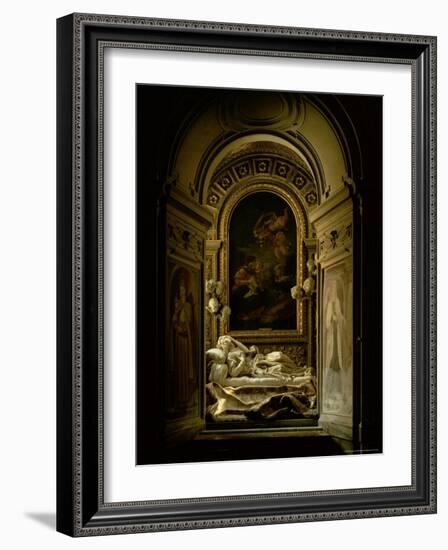 View of the The Altieri Chapel with the Death of the Blessed Ludovica Albertoni, 1675-Giovanni Lorenzo Bernini-Framed Photographic Print