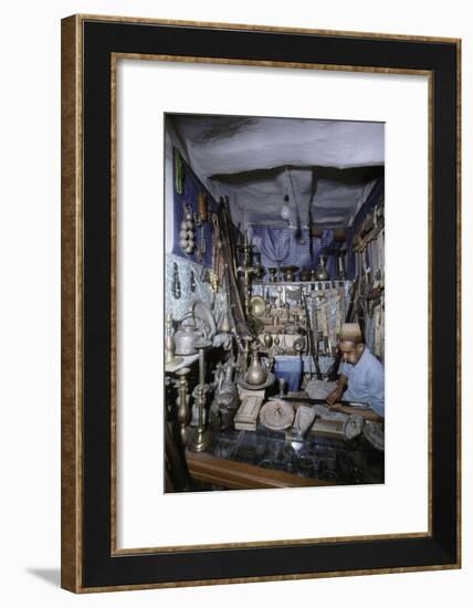View of traders in an ancient market near San'a-Werner Forman-Framed Giclee Print