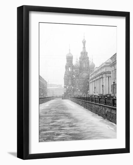 View towards Church of our Saviour on the spilled blood, Saint Petersburg, Russia-Nadia Isakova-Framed Photographic Print